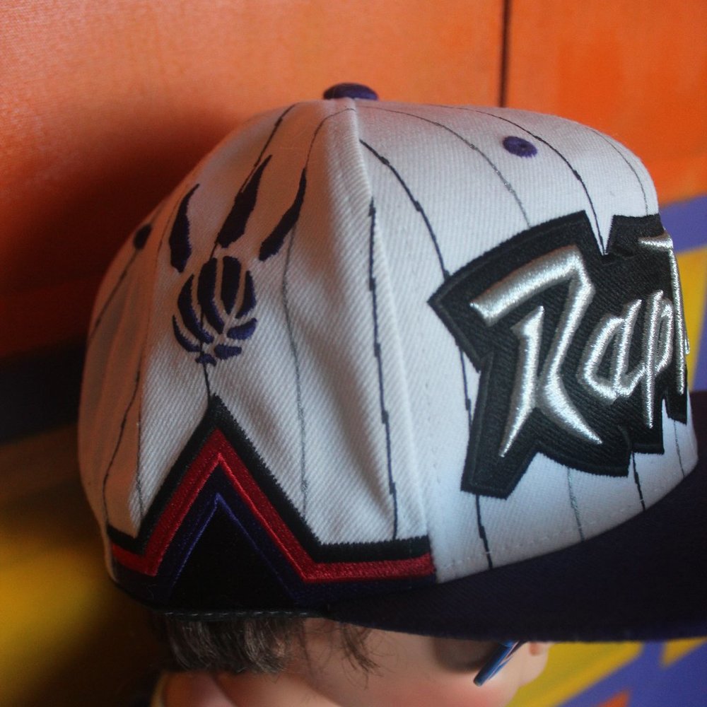 Mitchell & Ness NBA Toronto Raptors SnapBack - Picture 4 of 8